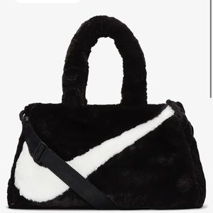 Nike Faux Fur Tote 🤍